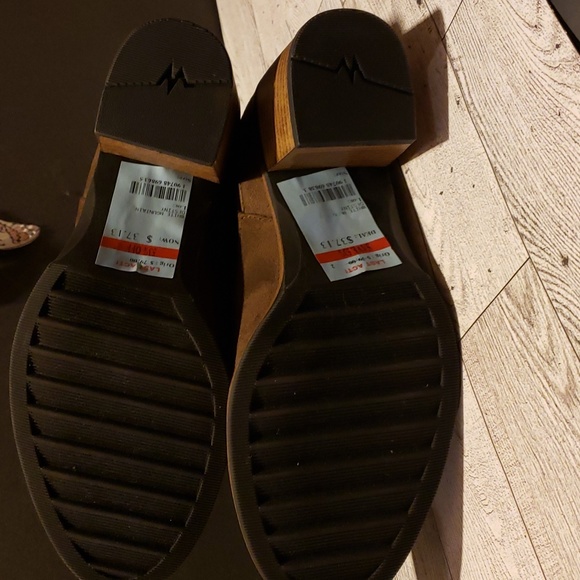 White Mountain Brown Ankle Boots Size 6.5M - NWT - Picture 4 of 9